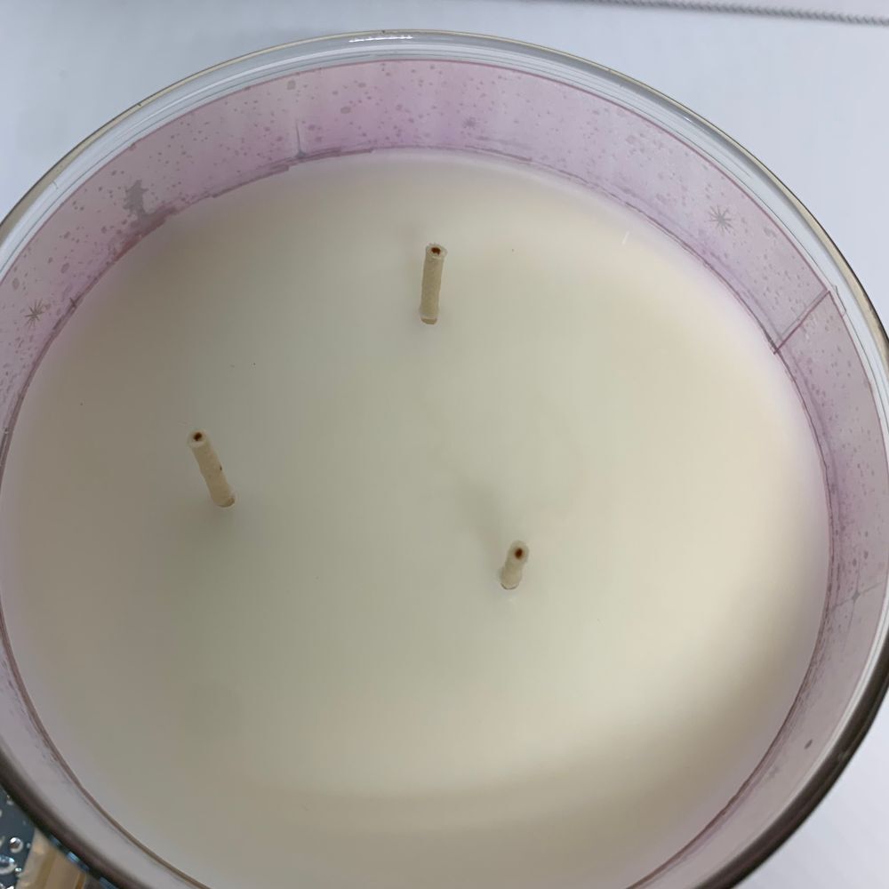 Strawberry Snowflake 3 Wick Candle With Lid Bath & Body Works NEW - Picture 3 of 6